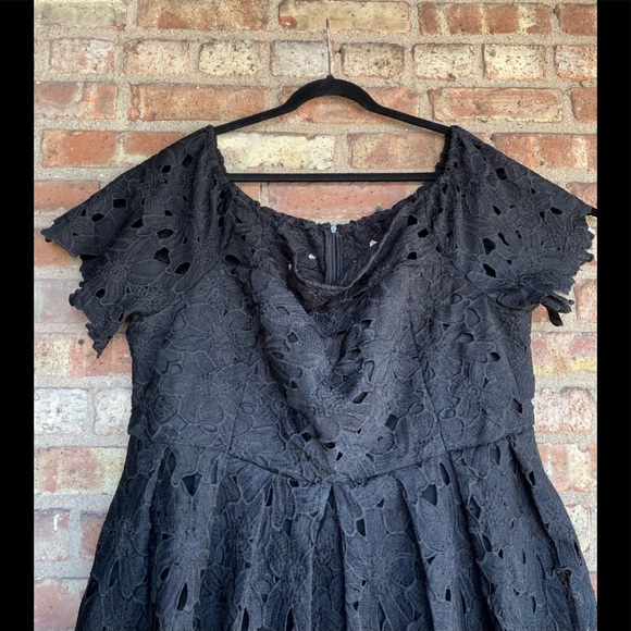 Boohoo Off the Shoulder Lace Skater Dress🖤 - Picture 4 of 10